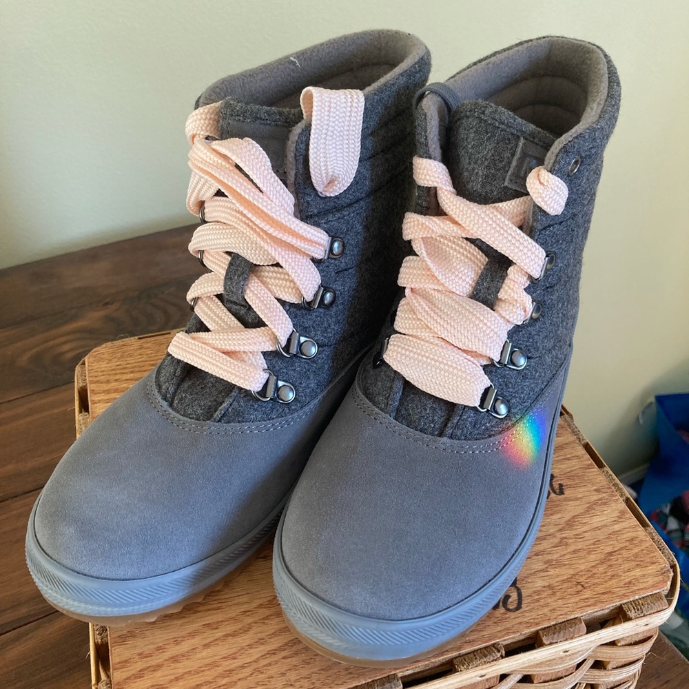 Grey and Pink Keds boots size - 7.5